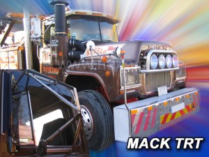 Windabweiser MACK TRT(R Serie USA) 1965-2005 (zum Ankleben auf die Türrahmen)