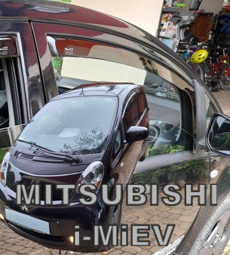 MITSUBISHI i-Miev przód.jpg